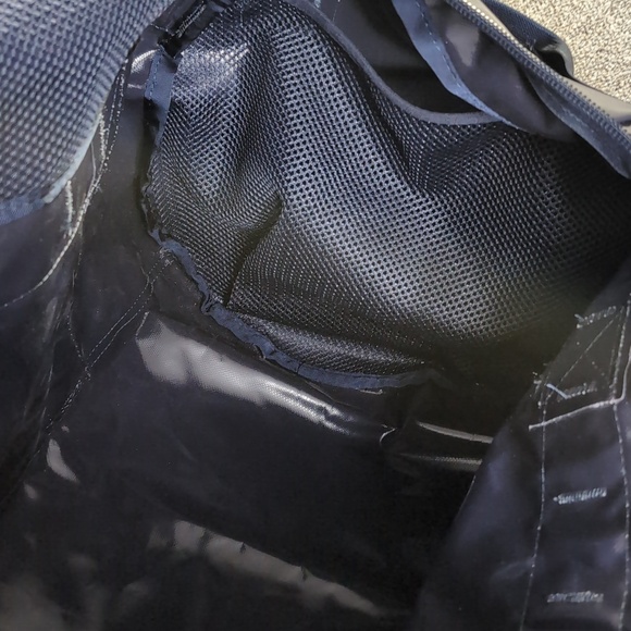 The North Face International Team USA Basecamp Duffel Bag/Backpack Navy - Large - Picture 10 of 16